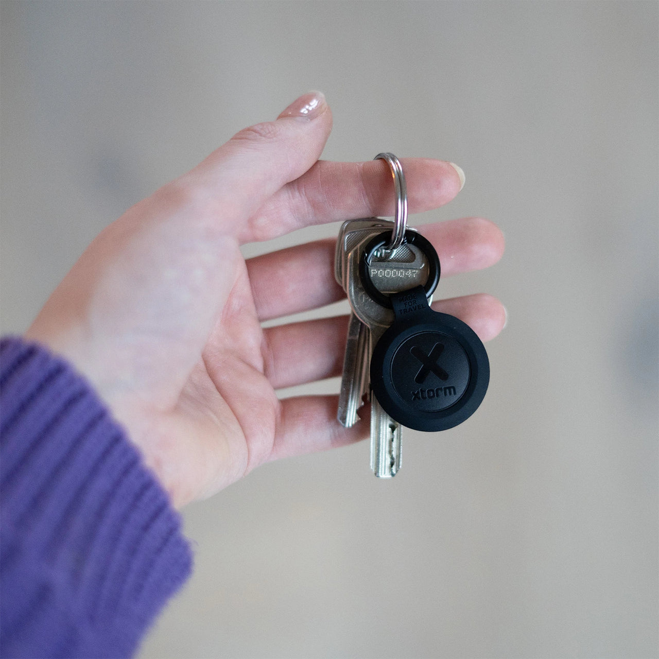 TravelTag for iPhone (iOS) - Water-resistant - Charcoal Black