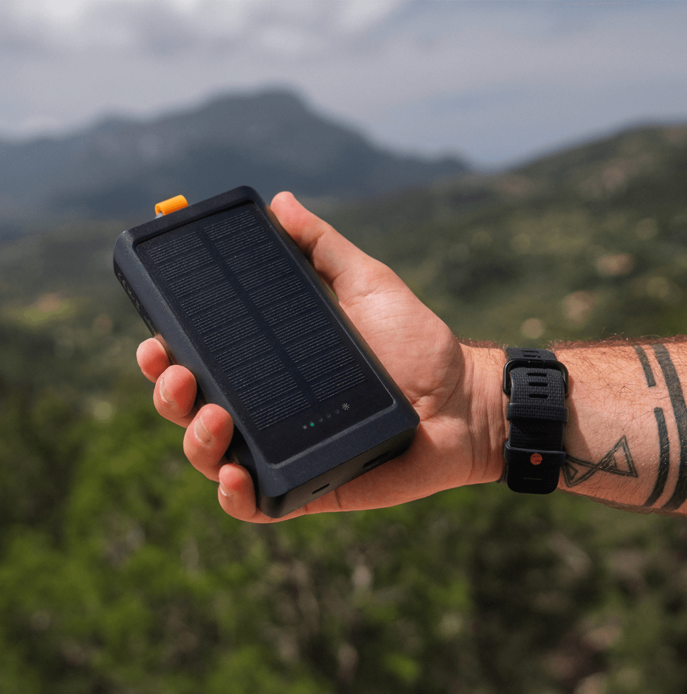 Go2 Power Bank Solar Panel and Flashlight 10.000 mAh - 15W