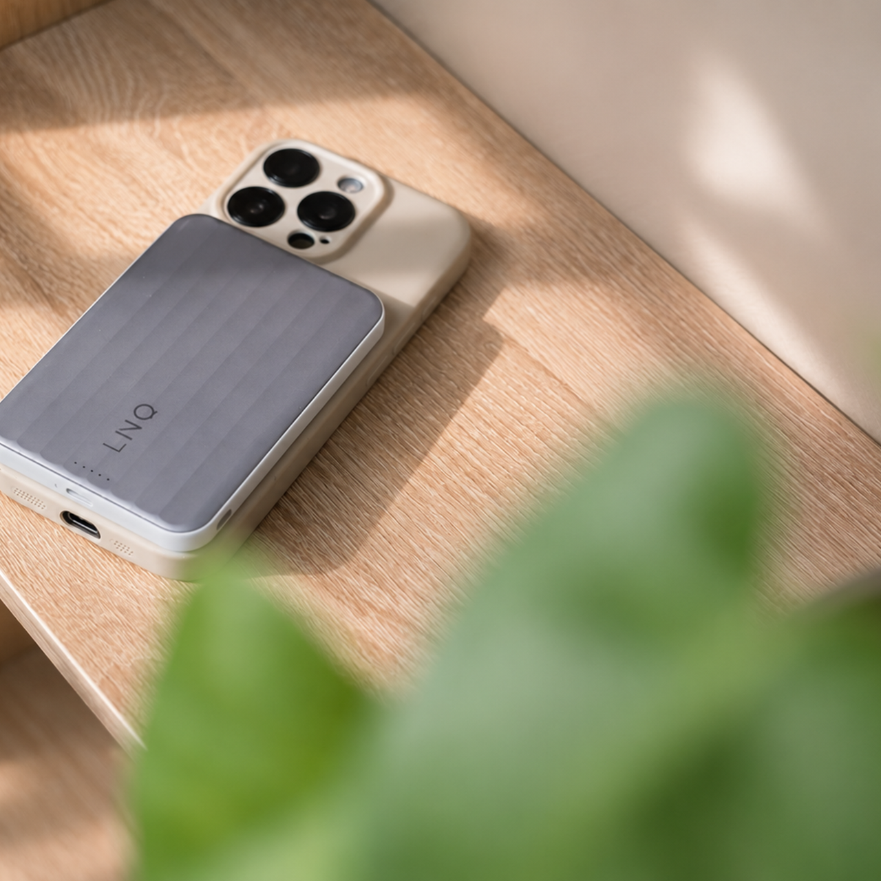 LINQ Semi-solid State Magnetic Power bank 5.000