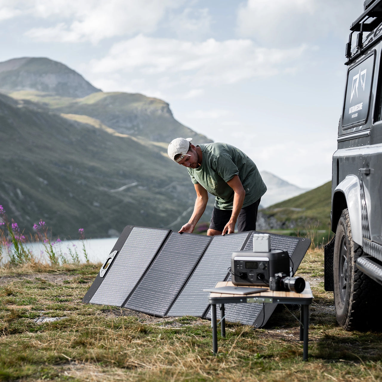 Xtorm| XP2 Foldable Solar Panel 200W for Power Stations | XP2SW200 Xtorm| XP2 Foldable Solar Panel 200W for Power Stations | XP2SW200